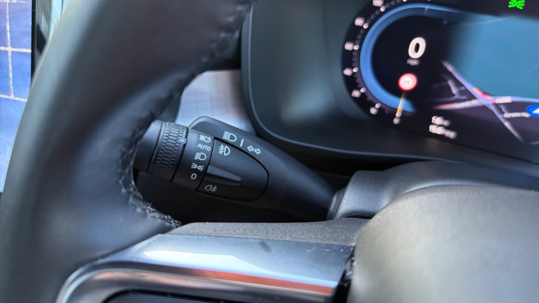 Volvo XC40 2.0 B3P Plus Dark 5dr Auto Petrol Estate